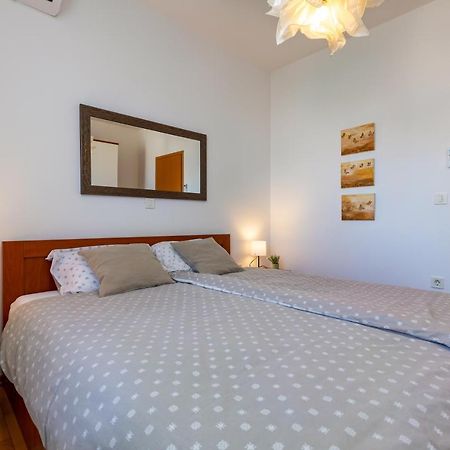 Appartamento Duplex + Garage Rovigno Esterno foto