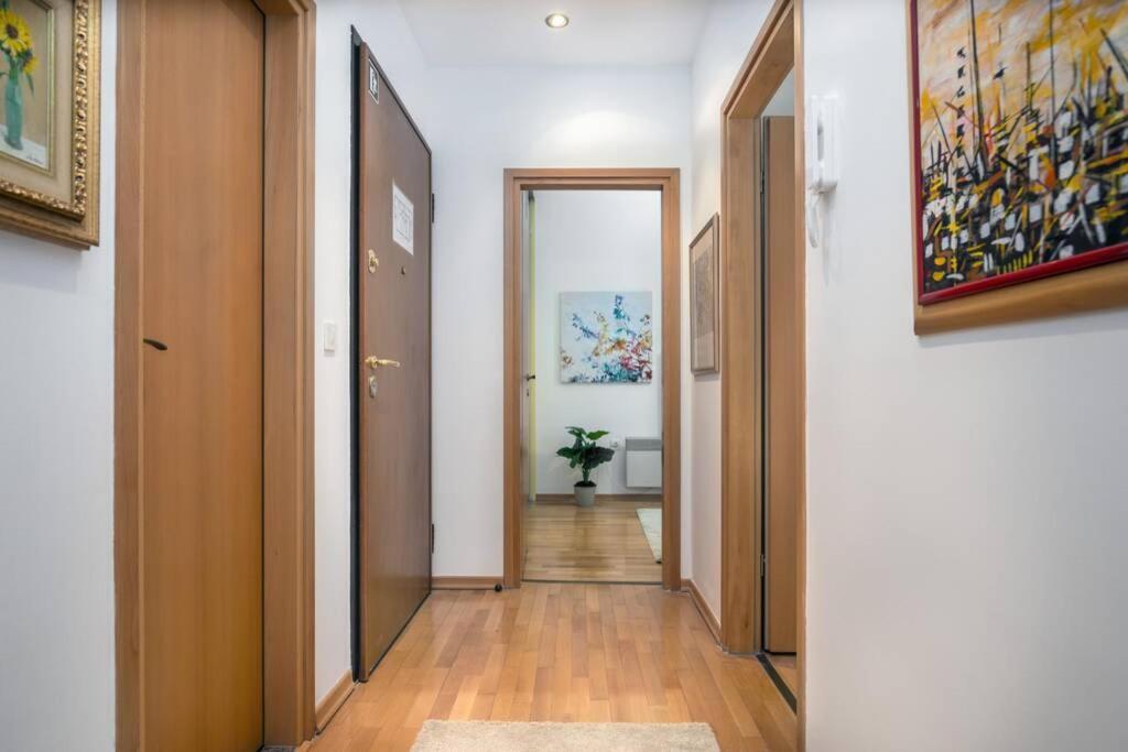 Appartamento Duplex + Garage Rovigno Esterno foto