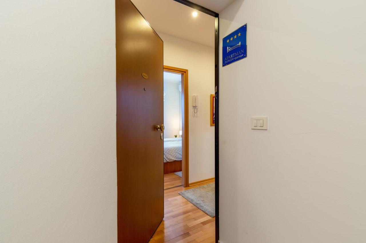 Appartamento Duplex + Garage Rovigno Esterno foto