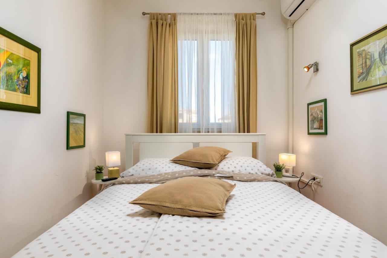 Appartamento Duplex + Garage Rovigno Esterno foto