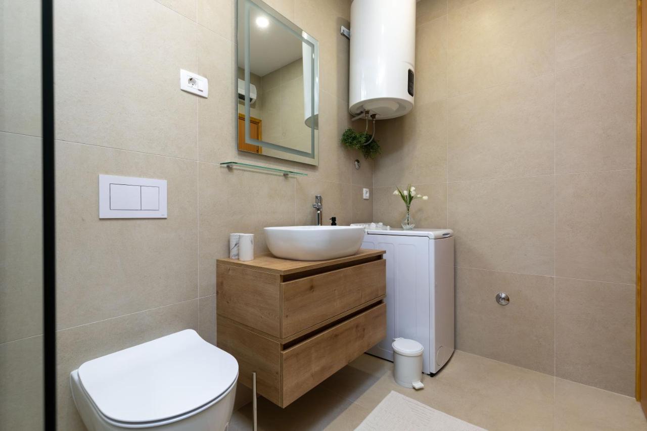 Appartamento Duplex + Garage Rovigno Esterno foto